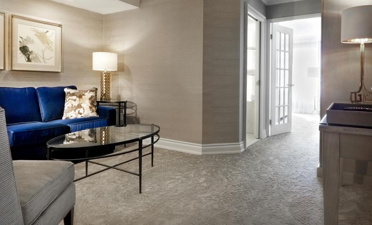 Chateau Vaudreuil Exterior foto A suite at The Ritz-Carlton, Boston
