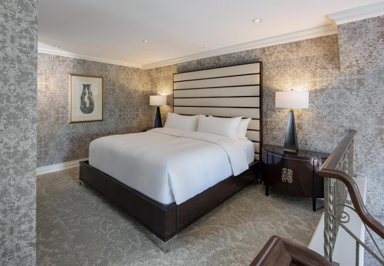 Chateau Vaudreuil Exterior foto A bedroom at the Four Seasons Hotel